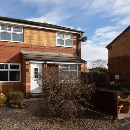 Rent this 2 bed duplex on Hatfield Close in York, YO30 5WH