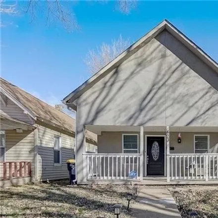 Buy this 2 bed house on 445 Oakley Avenue in Kansas City, MO 64123