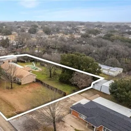 Buy this 3 bed house on 625 N Robinson Dr in Robinson, Texas