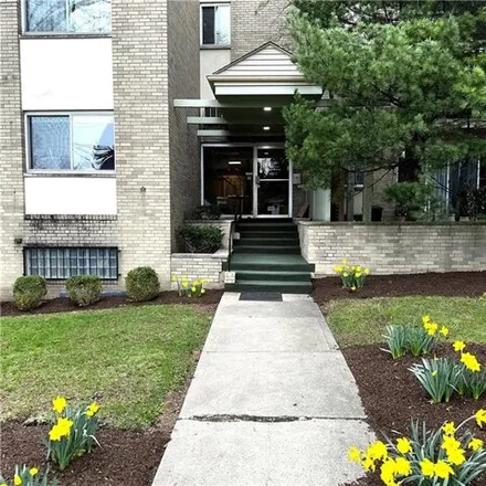 Rent this 1 bed condo on 607 Shady Avenue in Pittsburgh, PA 15206