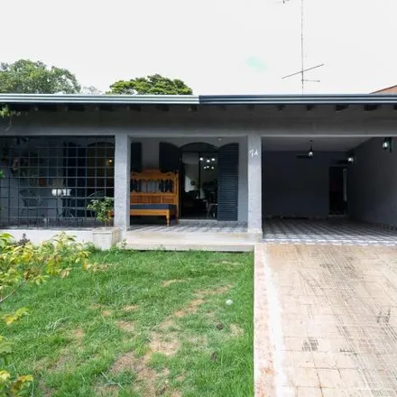 Buy this 3 bed house on Rua Fidêncio Xavier in Higienópolis, Londrina - PR