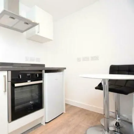 Rent this 1 bed room on 20-30 Chapel Walk in Cathedral, Sheffield