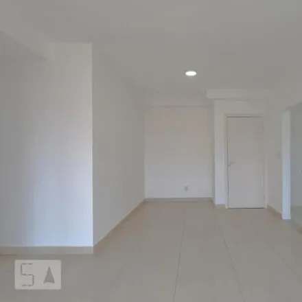 Rent this 3 bed apartment on Avenida Governador Adhemar de Barros in Vila Rubens, Mogi das Cruzes - SP