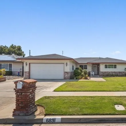 Buy this 3 bed house on 6831 N Rowell Ave in Fresno, California