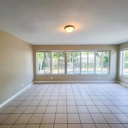 Image 6 - 13 Northeast 26th Street, Wilton Manors, FL 33305, USA - House for sale