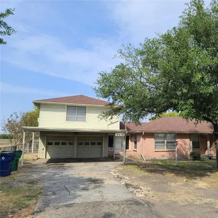 Buy this 4 bed house on 5617 Lee Street in Greenville, TX 75401