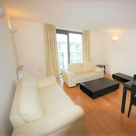 Image 2 - Gifford Street, London, N1 0GN, United Kingdom - Apartment for rent