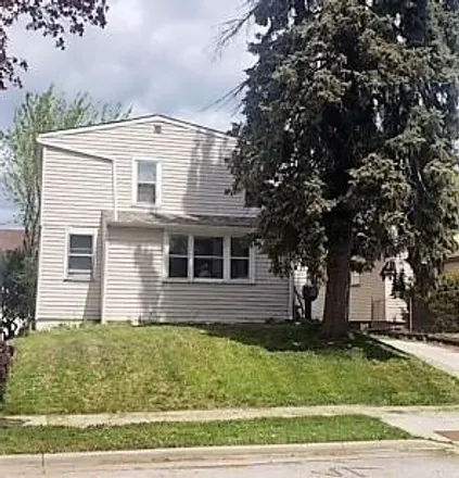 Rent this 2 bed house on 2006 in 2006A East Morgan Avenue, Milwaukee