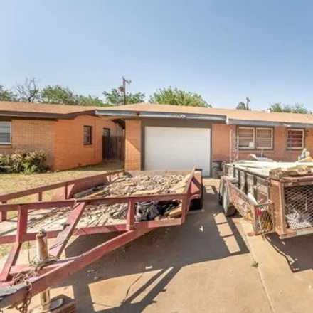 Buy this 3 bed house on 4960 44th Street in Lubbock, TX 79414