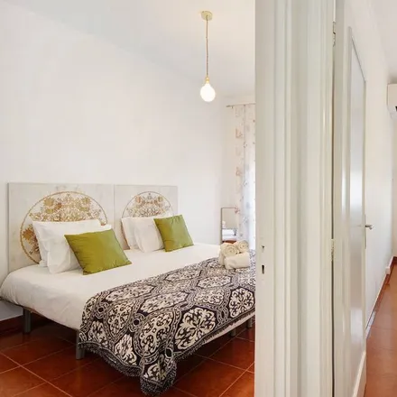 Rent this 2 bed apartment on 4000-146 Distrito de Leiria