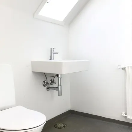 Rent this 2 bed apartment on Jyllands Allé 5 in 8000 Aarhus C, Denmark