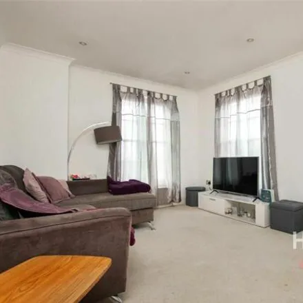 Image 5 - St James Rise, Colchester, CO1 2GD, United Kingdom - Apartment for sale
