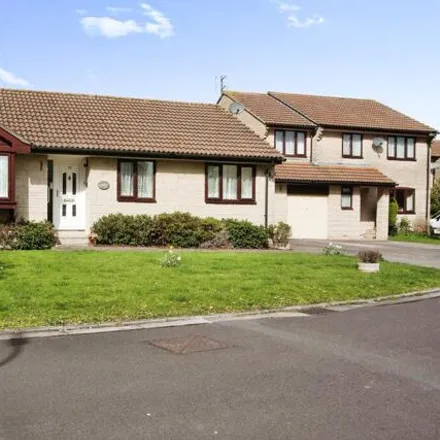 Buy this 3 bed house on 12 Lyddon Road in West Wick, BS22 7QN