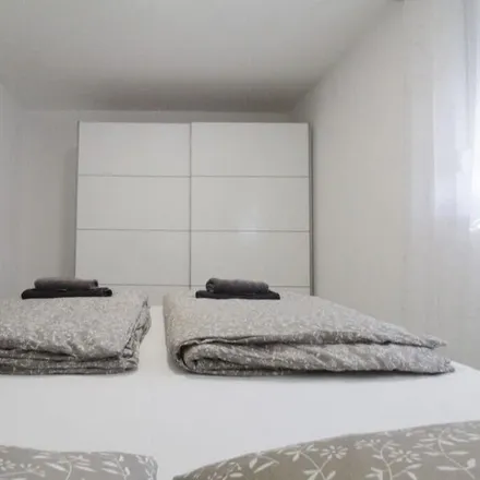 Rent this 1 bed apartment on 52475 Zambratija - Zambrattia
