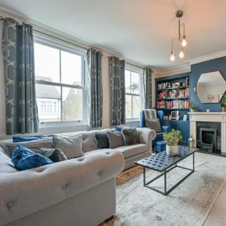 Image 2 - 31 Milton Road, London, W7 1LQ, United Kingdom - Apartment for sale