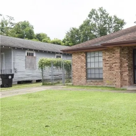 Rent this 2 bed house on 2710 Jasmine St in New Orleans, Louisiana