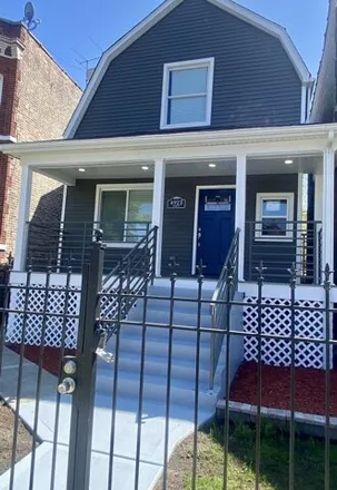 Image 3 - 4923 West Ohio Street, Chicago, IL 60651, USA - House for sale