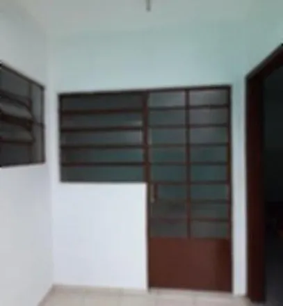 Rent this 1 bed house on Rua Lauro Muller in Vila Palmares, Santo André - SP