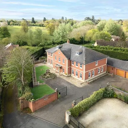 Buy this 6 bed house on Shepherds Place in Kineton, CV35 0NS