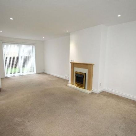Rent this 3 bed house on Dawson Avenue in East Kilbride, G75 8LW