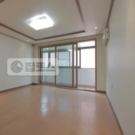 Rent this 1 bed apartment on 서울특별시 강남구 논현동 227-5