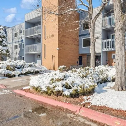 Image 2 - Park Square Condominiums, 2930 Blaisdell Avenue South, Minneapolis, MN 55408, USA - Condo for sale