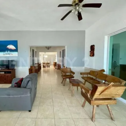 Rent this 3 bed house on Libramiento Progreso - Chicxulub in 97320 Progreso, YUC