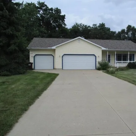 Buy this 3 bed house on 3160 Cobblestone Ridge Dr in Tecumseh, Michigan