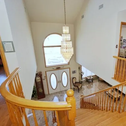 Image 4 - 6422 Strickland Avenue, New York, NY 11234, USA - House for sale