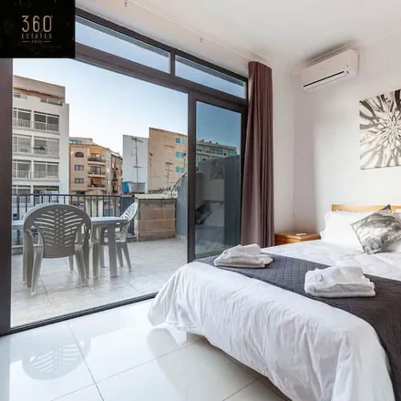 Rent this 2 bed apartment on 1500 Zaanstad