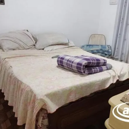 Buy this 3 bed house on Rua Imperatriz in Jardim Santo Antônio, Osasco - SP