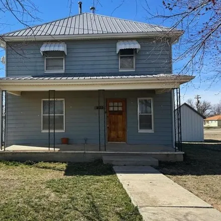 Image 1 - 626 North 2nd Street, Lincoln Center, KS 67455, USA - House for sale