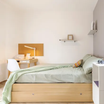 Rent this 3 bed room on Largo Leonardo da Vinci in 19, 00145 Rome RM