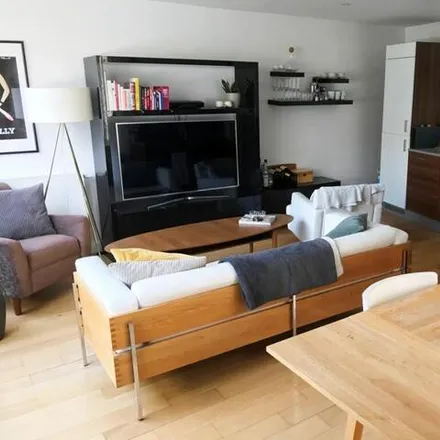 Rent this 2 bed room on Beasant Court in Mildmay Grove North, London