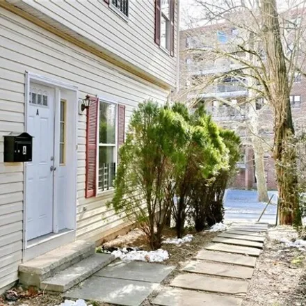 Rent this 3 bed apartment on 135 Beech Street in City of White Plains, NY 10603