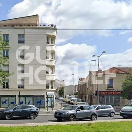 Rent this 3 bed apartment on 18 Rue de l'Orme in 92700 Colombes, France