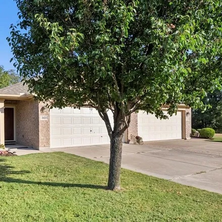 Image 2 - 2421 Ravenwood Court, Mansfield, TX 76063, USA - Townhouse for sale