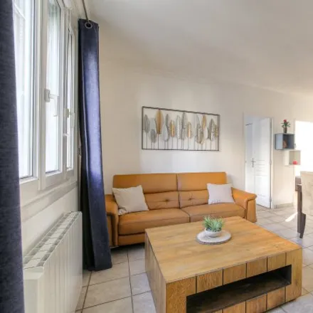 Rent this 3 bed apartment on Vénissieux in Moulin à Vent, ARA