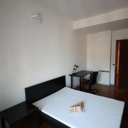 Rent this 6 bed room on Via Giovanni Battista Sammartini 5 in 20125 Milan MI, Italy