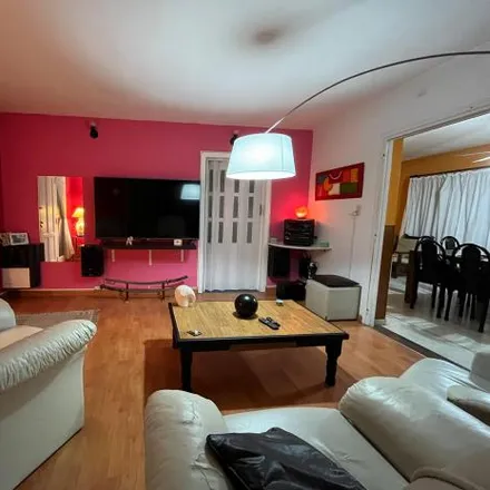 Buy this 4 bed house on Calle 2 bis Norte 52 in Alborada, 6360 Municipio de General Pico