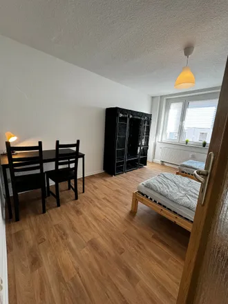 Rent this 5 bed apartment on Schildstraße 25 in 08525 Plauen, Germany