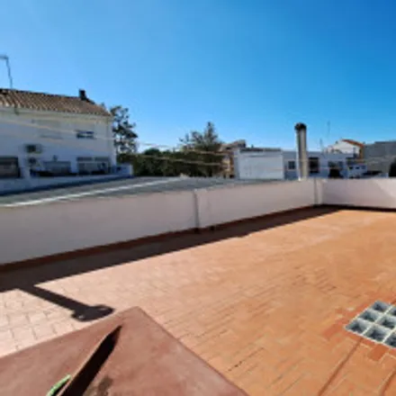 Buy this 4 bed house on Avenida Germanies Les