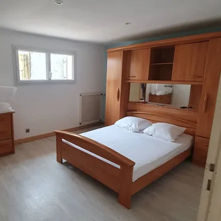Rent this 1 bed apartment on 85470 Brem-sur-Mer