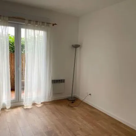 Rent this 1 bed apartment on 11 Avenue Édouard Debat-Ponsan in 31000 Toulouse, France