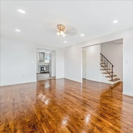 Image 7 - 356 North Broadway, Glenwood, City of Yonkers, NY 10701, USA - House for sale