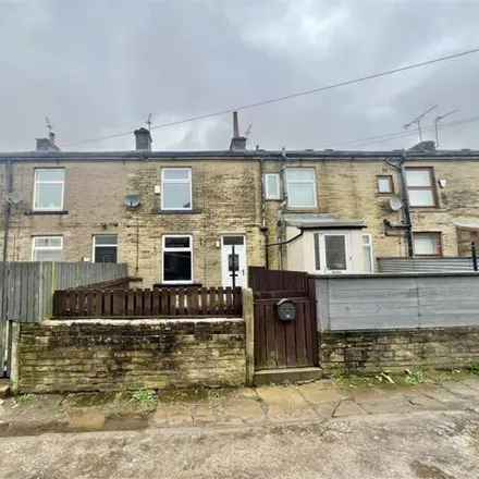 Buy this 2 bed townhouse on Wellington Street in Queensbury, BD13 1AP