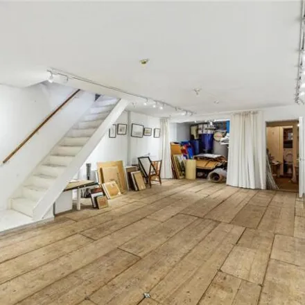 Image 3 - 301 Lillie Road, London, SW6 7PX, United Kingdom - Townhouse for sale
