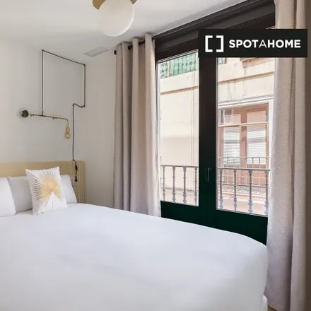 Rent this 2 bed apartment on Convento y Colegio de Mercedarias Descalzas de don Juan de Alarcón in Calle de la Puebla, 28004 Madrid