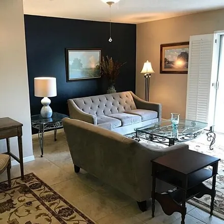 Buy this 1 bed condo on 2659 Bellefontaine Street in Houston, TX 77025