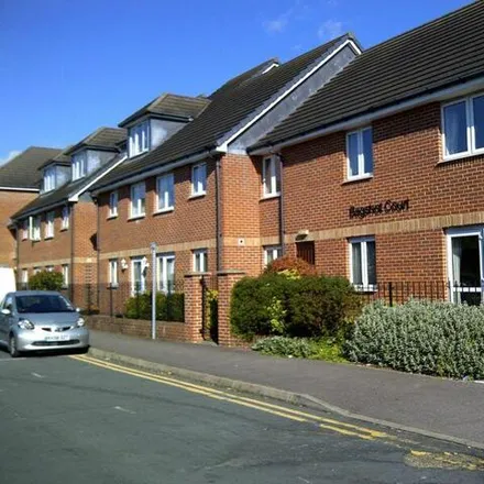 Image 9 - Bagshot Court, Bletchley, MK2 2LS, United Kingdom - Apartment for sale